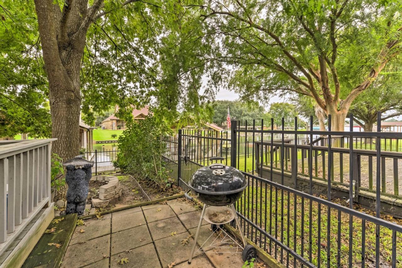 Quiet Lake Conroe Townhome With 2 Boat Slips! Willis Exterior foto